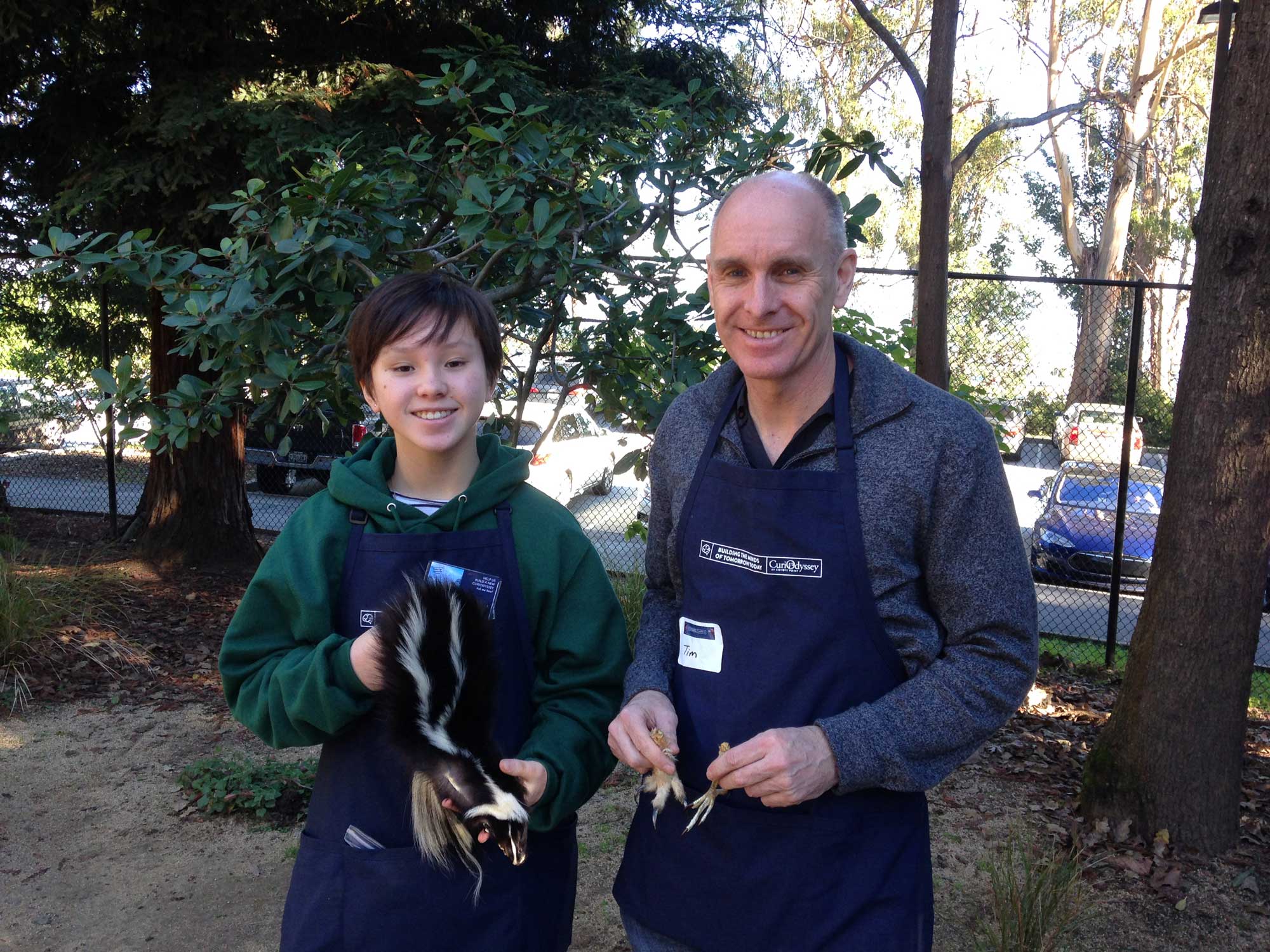 Volunteers Juliette and Tim